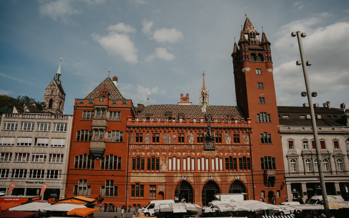 Basel Rathaus Marktplatz